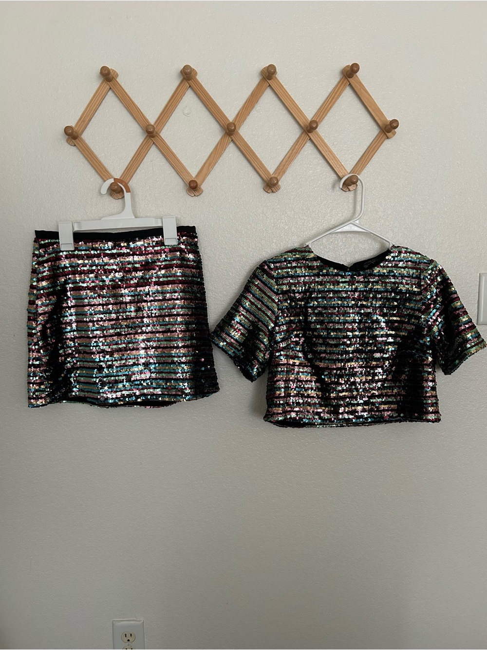 Forever 21 Sequin Crop Top & Mini Skirt Set - Iridescent Black